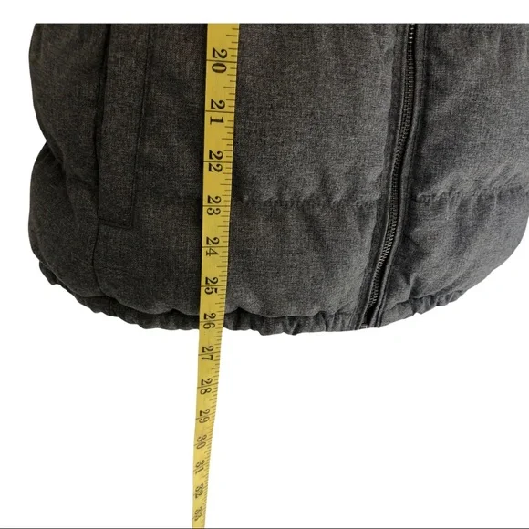 Tweedt Gray Puffer Coat Vest Full Zip front pockets Classic Vest Small Old Navy - Picture 8 of 11